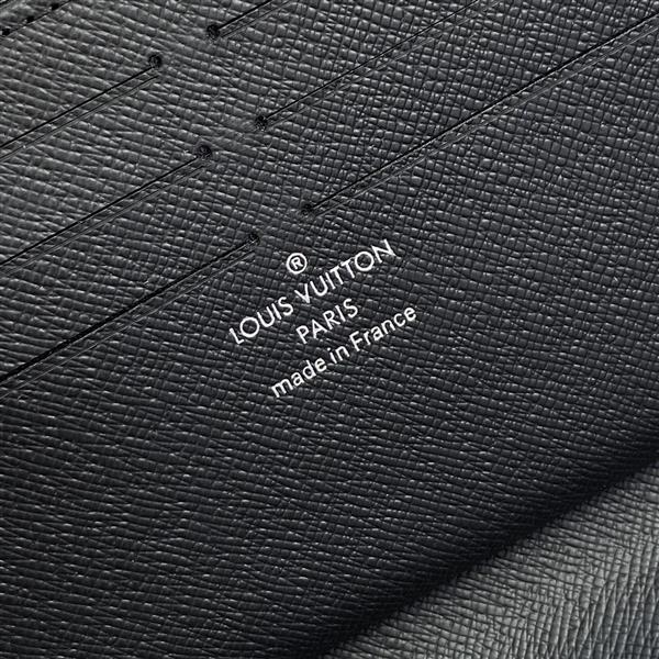 2026122105449310 820